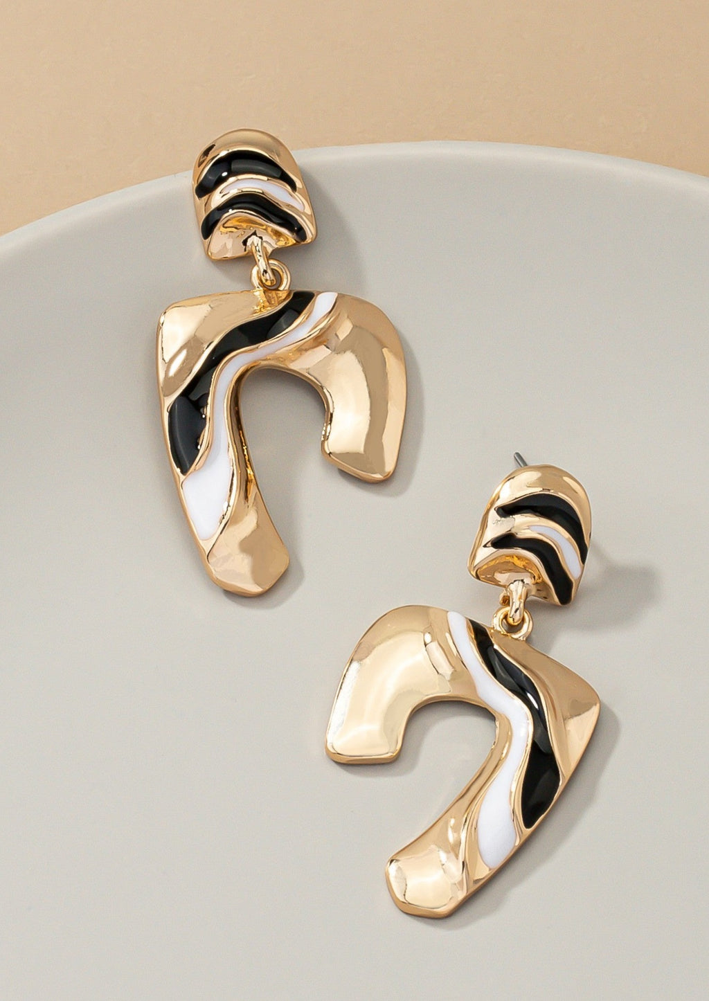 Metal Arch Earrings - Black/White